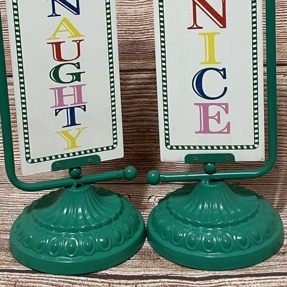 I've Been Naughty, I've Been Nice Spinning Signs with Glitter Star Chri… - Picture 2 of 4